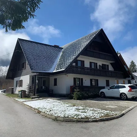 Apartma 5 *